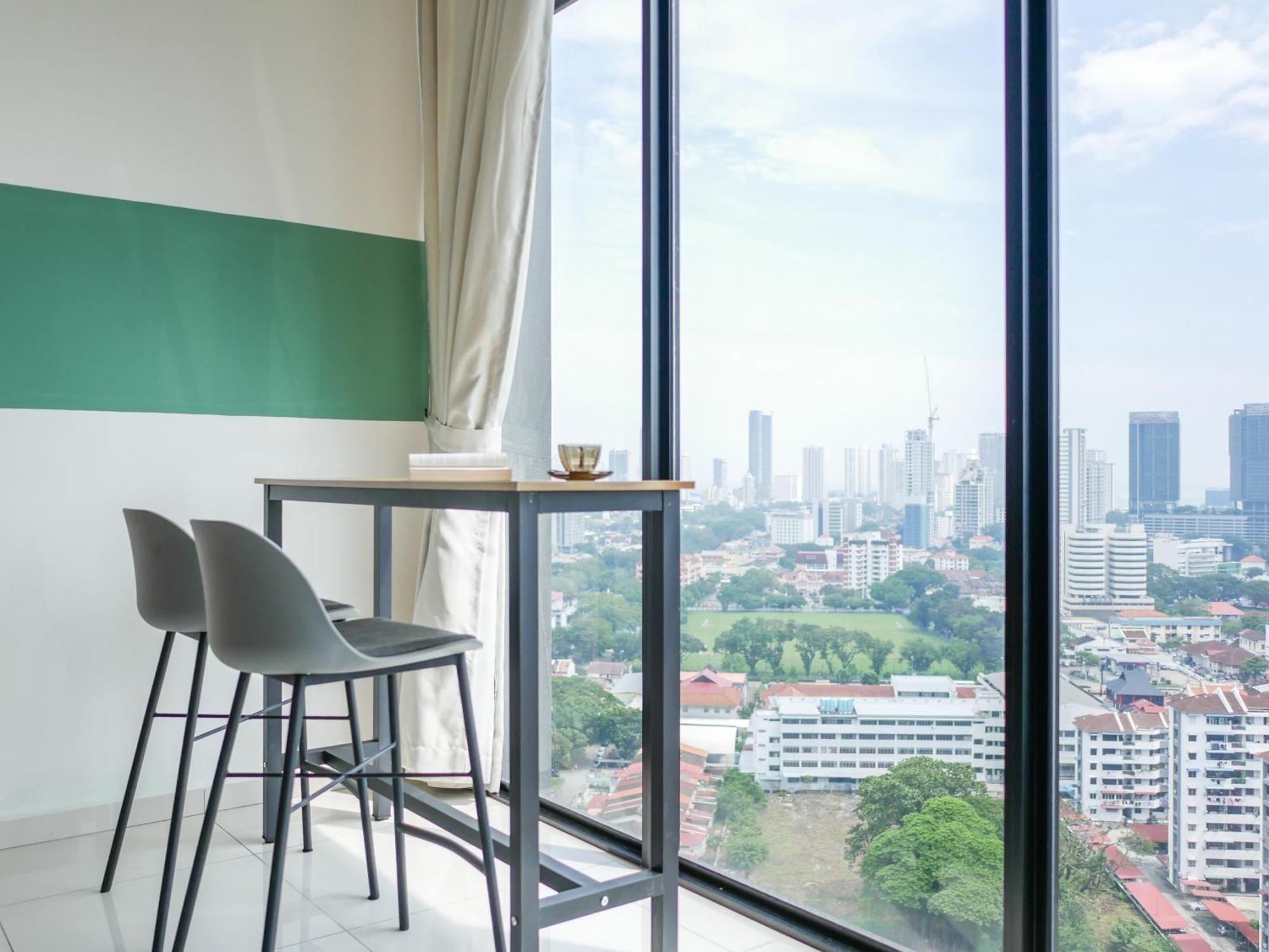 Beacon Executive By S&f #infinitypool #skygym Apartment *