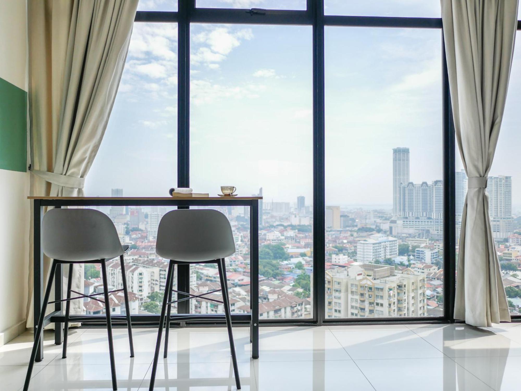 Apartment Beacon Executive By S&f #infinitypool #skygym George Town