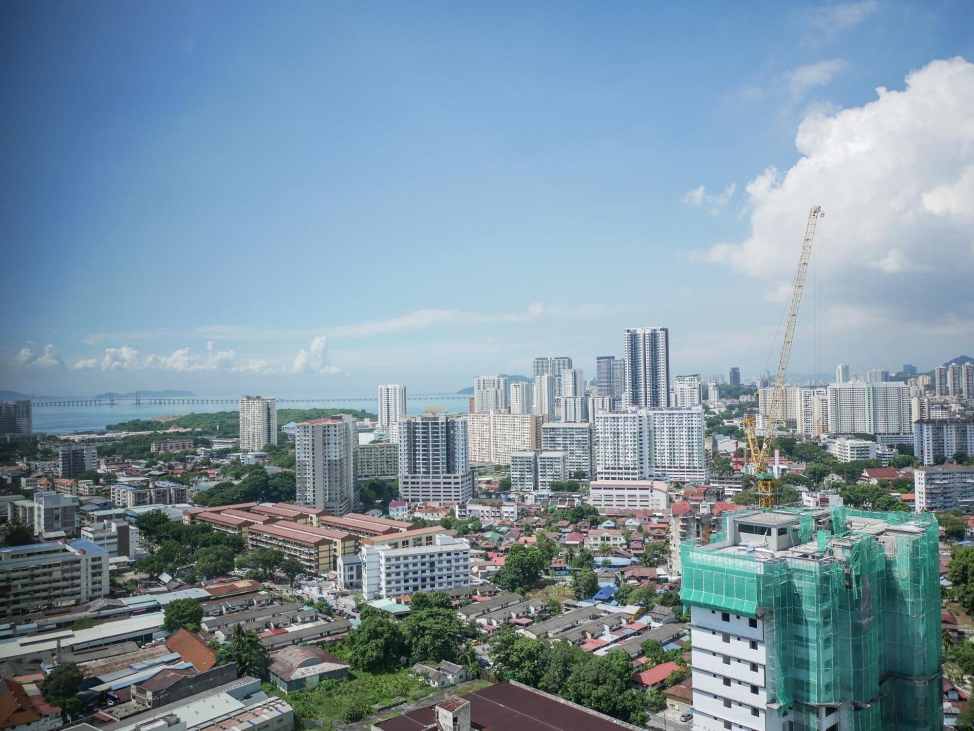 Beacon Executive By S&f #infinitypool #skygym Apartment