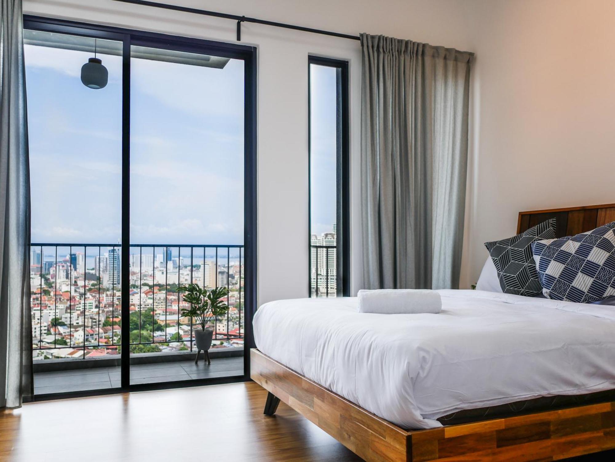 Apartment Beacon Executive By S&f #infinitypool #skygym George Town